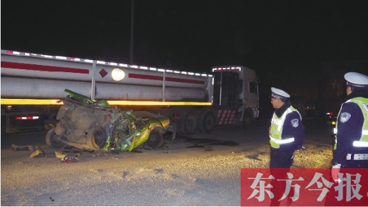 昨日下午，鄭平路與107國(guó)道并線處突發(fā)車禍，造成鄭平路擁堵兩個(gè)多小時(shí)