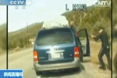 1察第一次讓費雷爾下車。