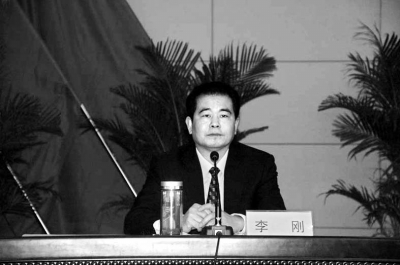濮陽市委常委、市委政法委書記李剛