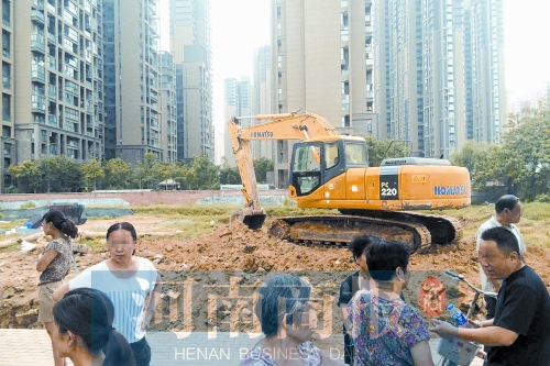 昨天，由于附近居民抗議，紅旗變電站項目再次停工