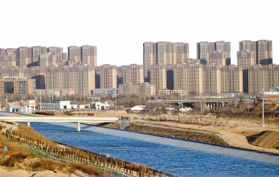 鄭州市西南角，南水北調(diào)渠旁新建的樓盤。