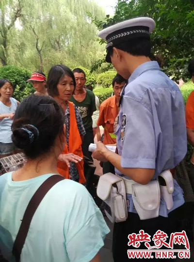 令人憤怒的是，這名老太太竟然報(bào)警說(shuō)“她被環(huán)衛(wèi)工打了”