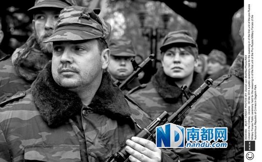 9日，烏克蘭克里米亞自治共和國的親俄武裝士兵舉行宣誓儀式。