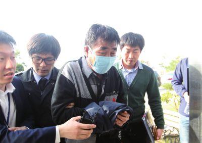 　4月19日，“歲月”號船長李俊錫被正式逮捕資料圖片。