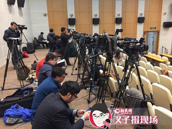 圖說：大量媒體聚焦在發(fā)布會現(xiàn)場。新民晚報新民網(wǎng)