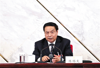 　全國(guó)政協(xié)委員、中央農(nóng)村工作領(lǐng)導(dǎo)小組副組長(zhǎng)陳錫文。