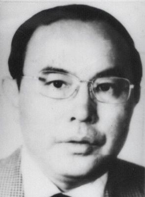 胡玉興 現(xiàn)年59歲，外逃前任山西省太原市住房制度改革辦公室主任，2002年7月逃往澳大利亞或新西蘭。