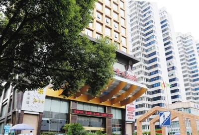衡陽官員趙安民與之保持聯(lián)系，并邀約女子在這家酒店房間見面。