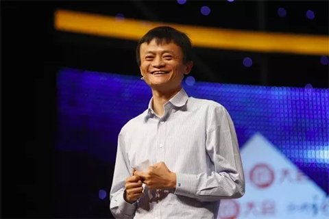 2011年8月17日，阿里巴巴集團宣布，將提供30億元無息貸款，幫助員工解決首次置業(yè)問題，每人最高可申請30萬元。此外，阿里巴巴還將投入5億元設教育基金，通過和教育機構共同辦學、與現(xiàn)有學校合作，解決員工子女入園、上學問題;向基層員工發(fā)放一次性的物價、子女教育補貼，預計總額超過4000萬元。