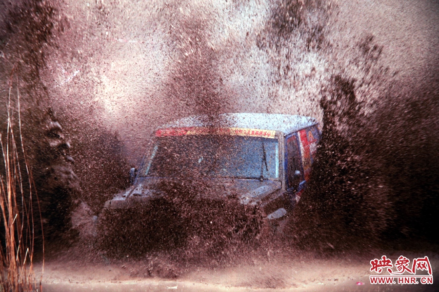 賽車的世界、更是男人的世界。圖為部分參展攝影作品。