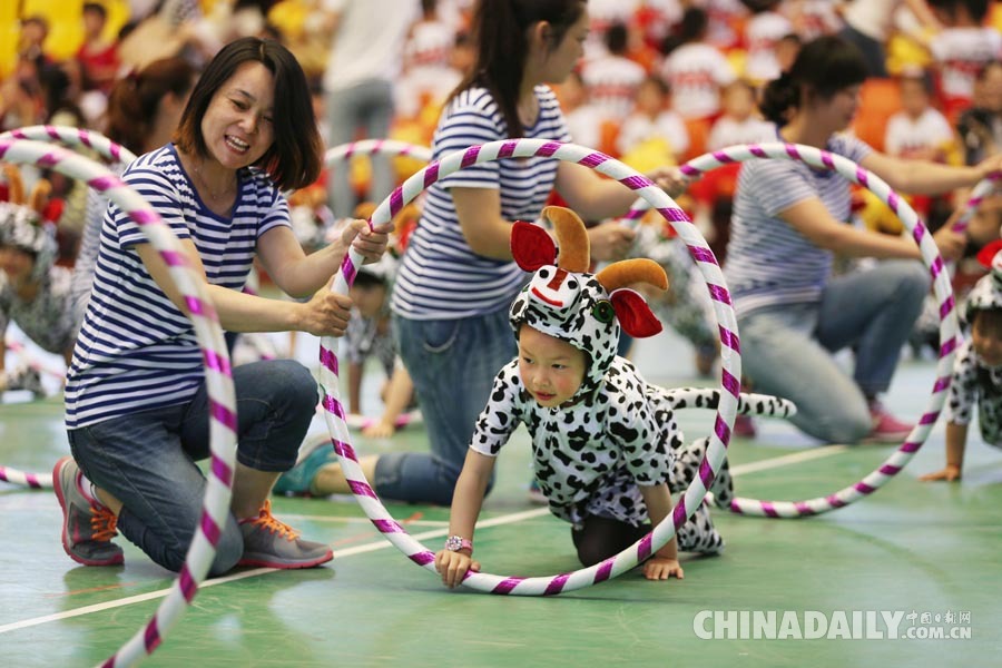 中國日?qǐng)?bào)聚焦各地迎“六一”兒童節(jié)