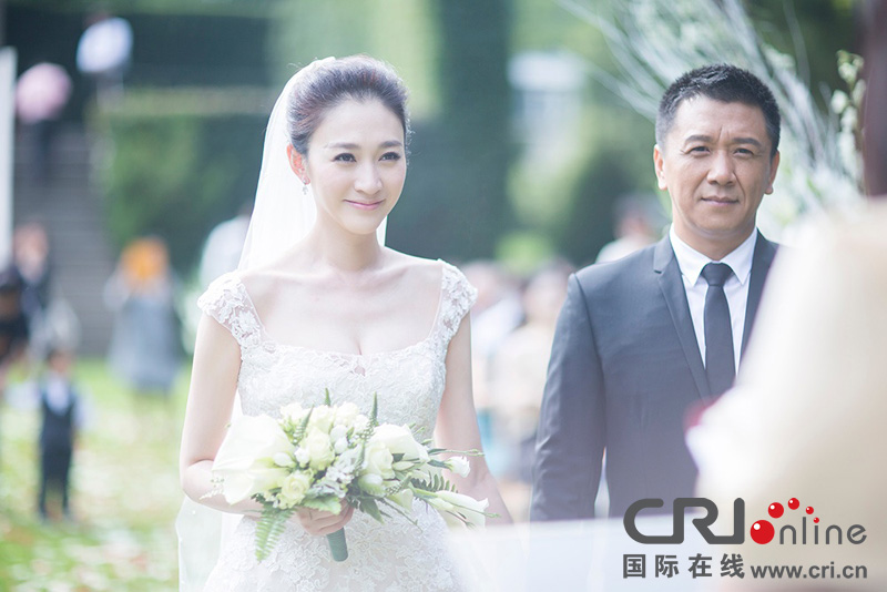 李小冉比利時辦婚禮 朱丹、鐘欣潼、應(yīng)采兒做伴娘