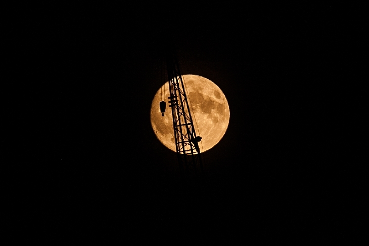 68年來最大！今晚夜空上演超級月亮