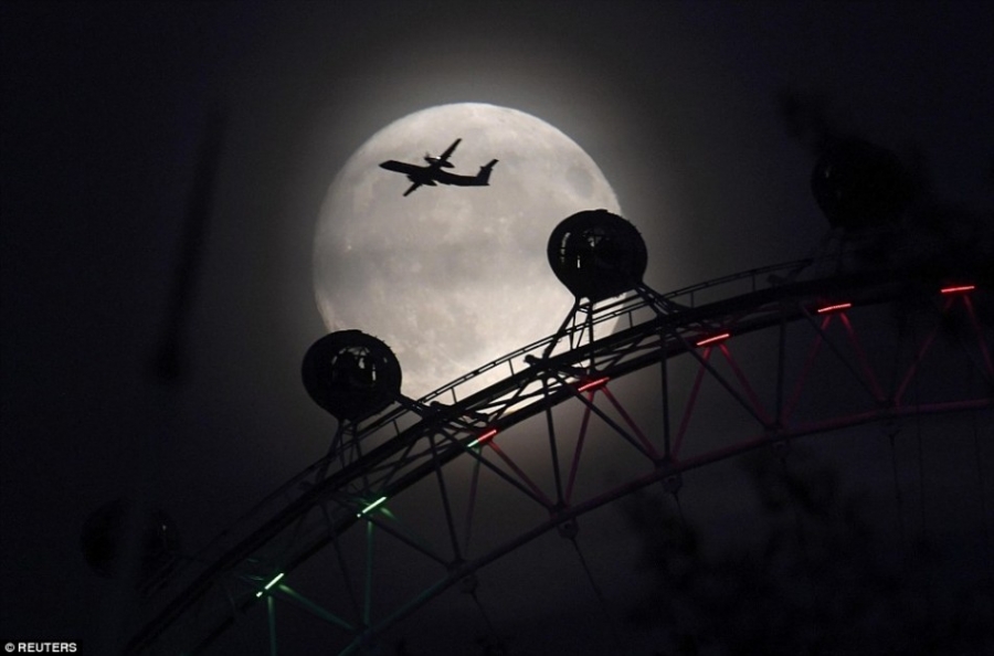 68年來最大！今晚夜空上演超級月亮