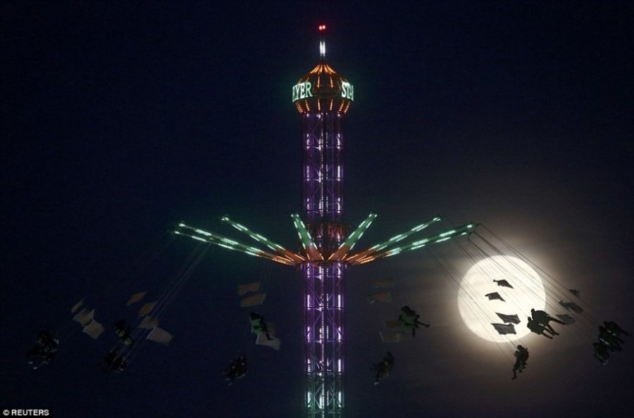 68年來最大！今晚夜空上演超級月亮