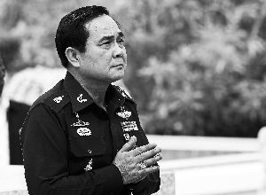 8月21日，巴育在泰國(guó)春武里府出席軍方活動(dòng)。 新華社發(fā)