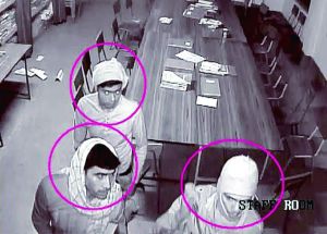 印度警方15日說，當(dāng)局已確認(rèn)涉嫌輪奸七旬修女的部分嫌疑人身份，正懸賞10萬盧比（約1500美元）通緝