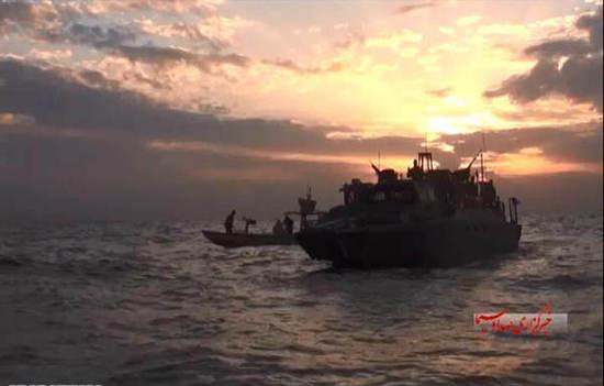 圖為被伊朗俘獲美軍艦艇。