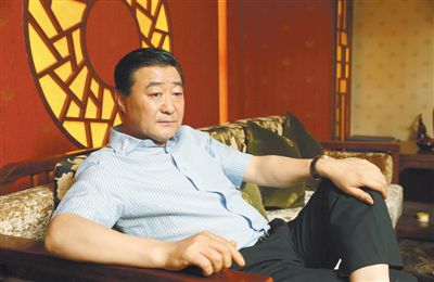 5月26日，張新明在北京接受新京報記者專訪時表示，在與華潤的合資公司中，他被“邊緣化”了，公司出現(xiàn)了