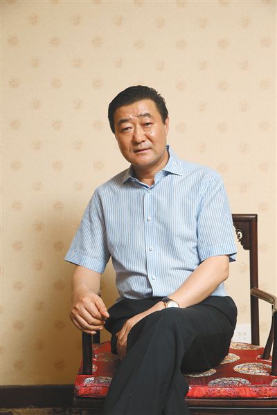 　張新明金業(yè)集團董事長。2002年進入焦炭領(lǐng)域。2010年，張新明將金業(yè)煤焦化集團部分資產(chǎn)以79億賣