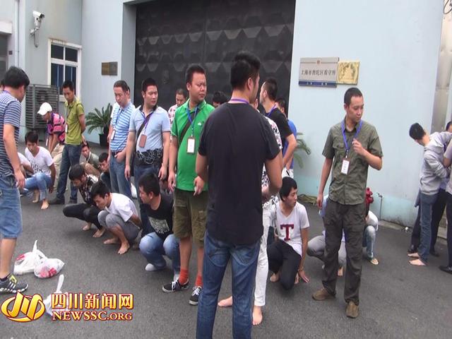 公安局管抓捕詐騙公司現(xiàn)場（警方視頻截圖）。