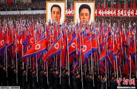 4月20日，包括軍人、公務(wù)員與平壤市民在內(nèi)的朝鮮各界民眾在金日成廣場集會，譴責(zé)并發(fā)誓要“消滅”韓國李
