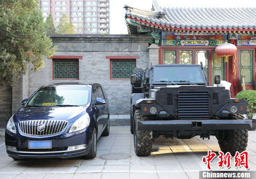 輕型聯(lián)合越野戰(zhàn)力與別克GL8商務(wù)MPV車對比。張龍?jiān)茢z