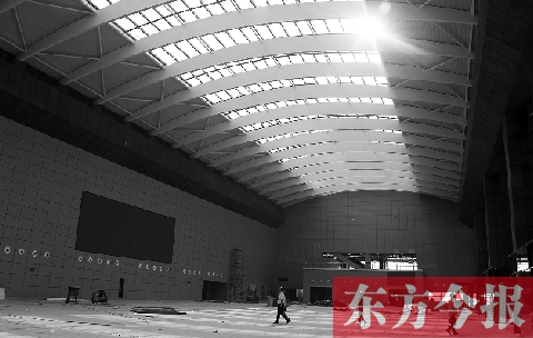 作為高鐵鄭州東站最重要的配套工程，鄭州綜合交通樞紐公路客運(yùn)站的裝修工作即將完成，預(yù)計(jì)今年9月底與鄭州