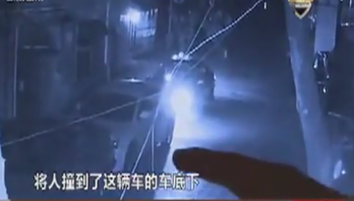 的哥?？亢笙萝?chē) 數(shù)秒后空車(chē)前進(jìn)撞人身亡