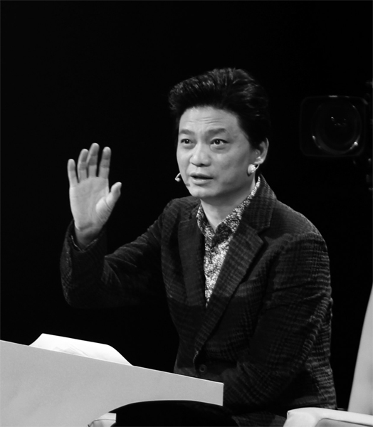 “希望女兒最好永遠(yuǎn)不要交男朋友，最好把父親當(dāng)男朋友?！贝抻涝φf。